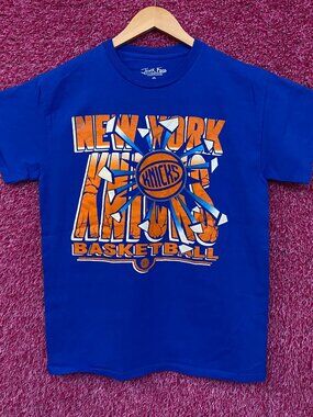 Junk Food Clothing NBA New York Knicks Break Through Graphic Tee Small